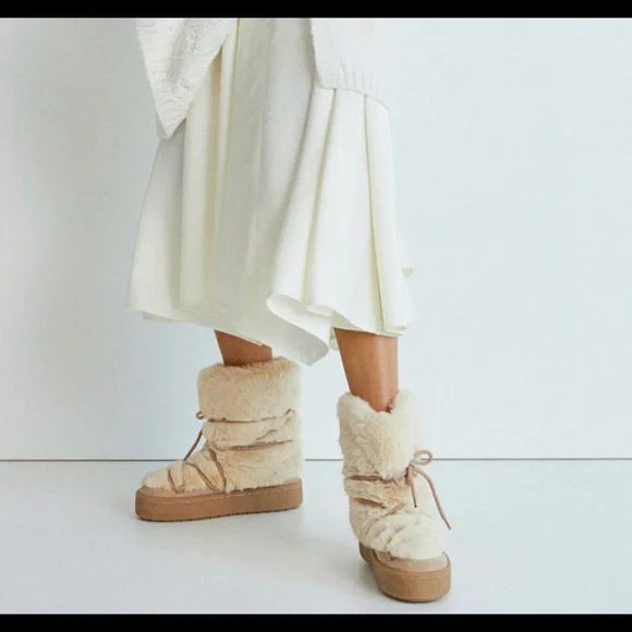 H&M Shoes One Left Hm Nwt Faux Fur Padded Snow Boot Size